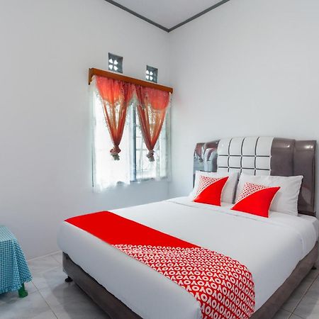Oyo 2903 Putri Residence Syariah Bukittinggi Kültér fotó