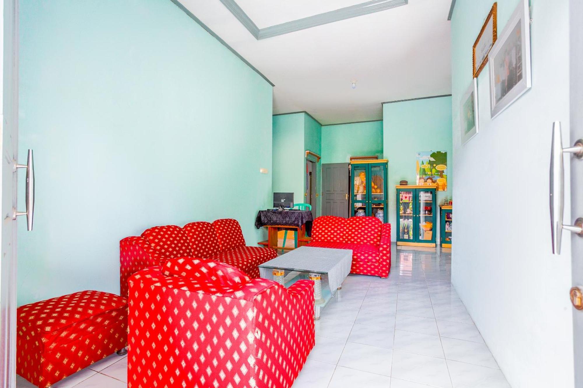 Oyo 2903 Putri Residence Syariah Bukittinggi Kültér fotó
