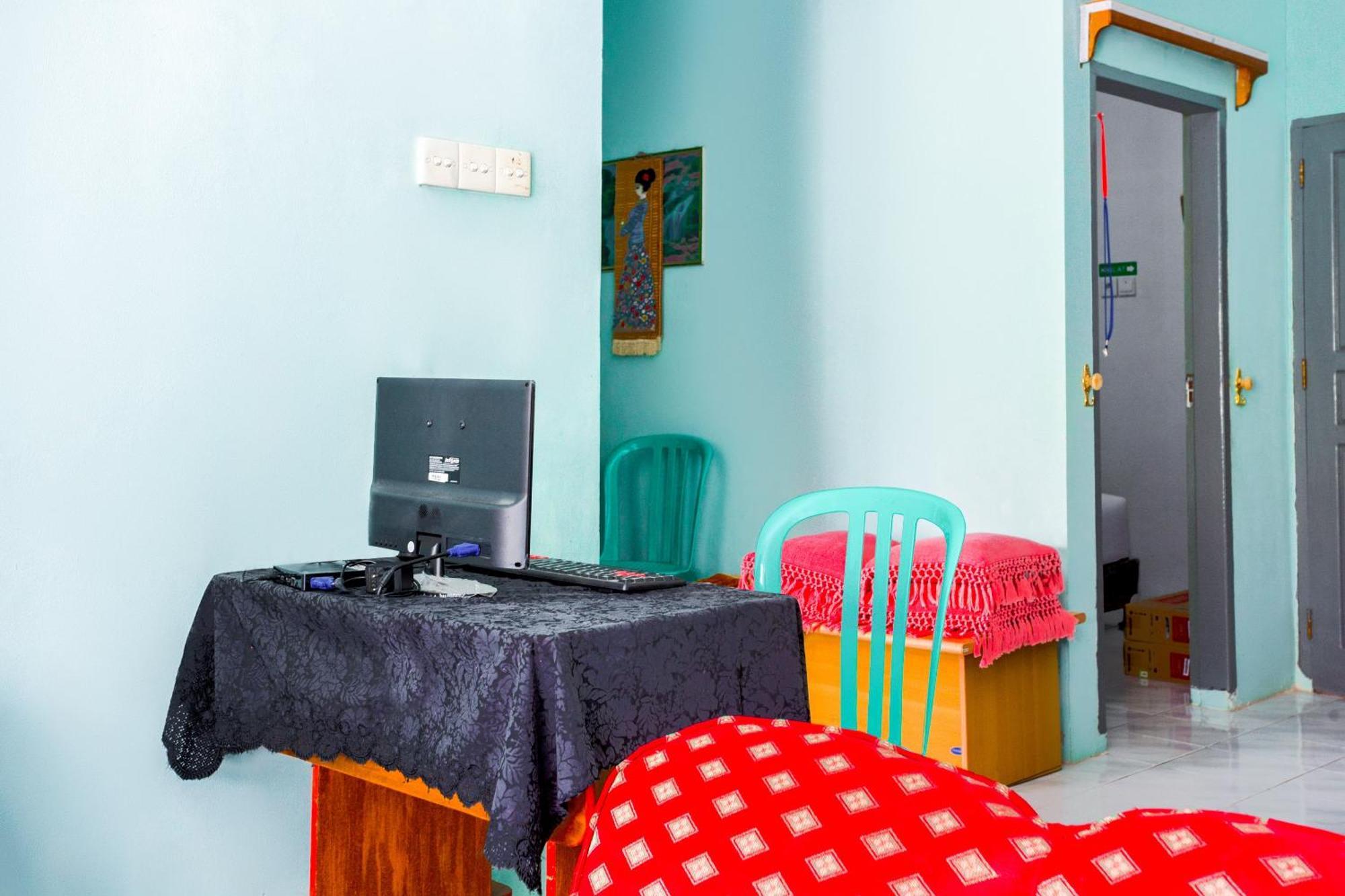 Oyo 2903 Putri Residence Syariah Bukittinggi Kültér fotó