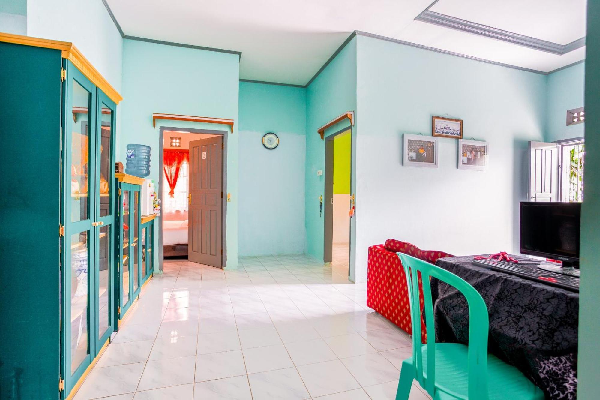 Oyo 2903 Putri Residence Syariah Bukittinggi Kültér fotó